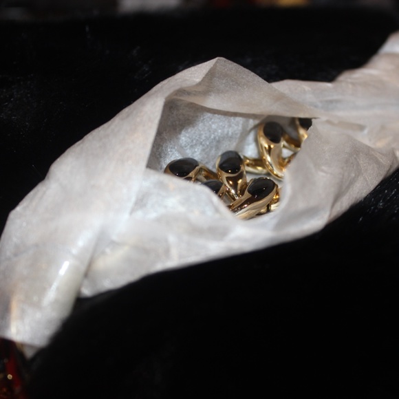 NWT AlexMax Faux Fur Black Purse w/ Gold Detailing - Picture 7 of 8